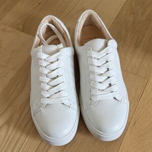 Frye
Ivy low lace shoes
Brand new